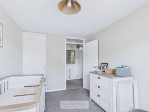 Photo 25- click for photo gallery